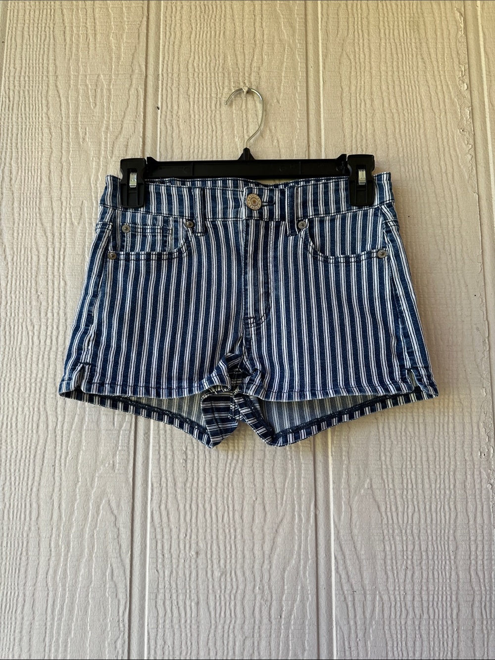 American Eagle Striped Hi-Rise Shortie